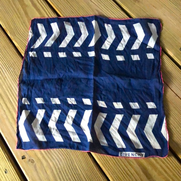 Givenchy Vintage Linen Scarf - Picture 2 of 7